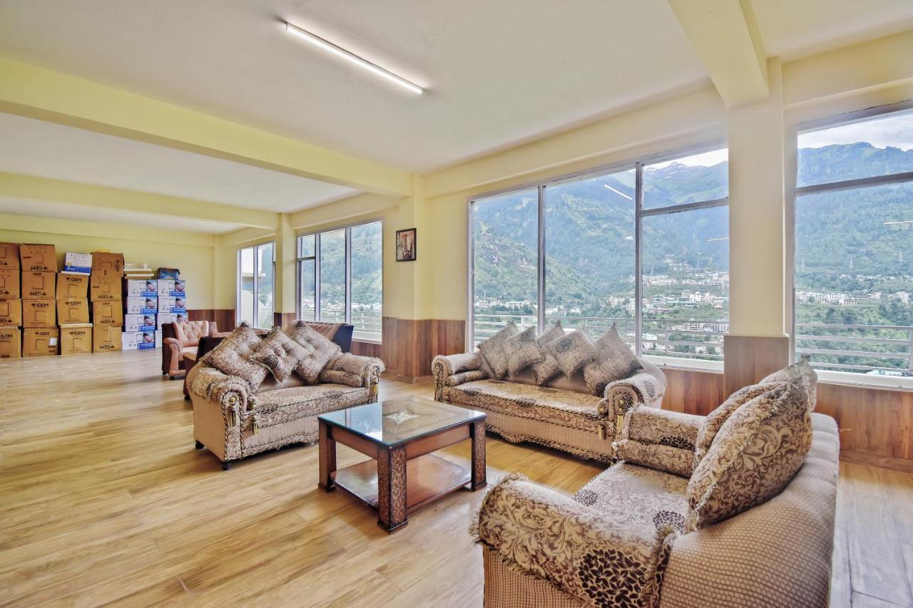 Capital O 42006 Phalguni Regency Hotel Manāli Zewnętrze zdjęcie